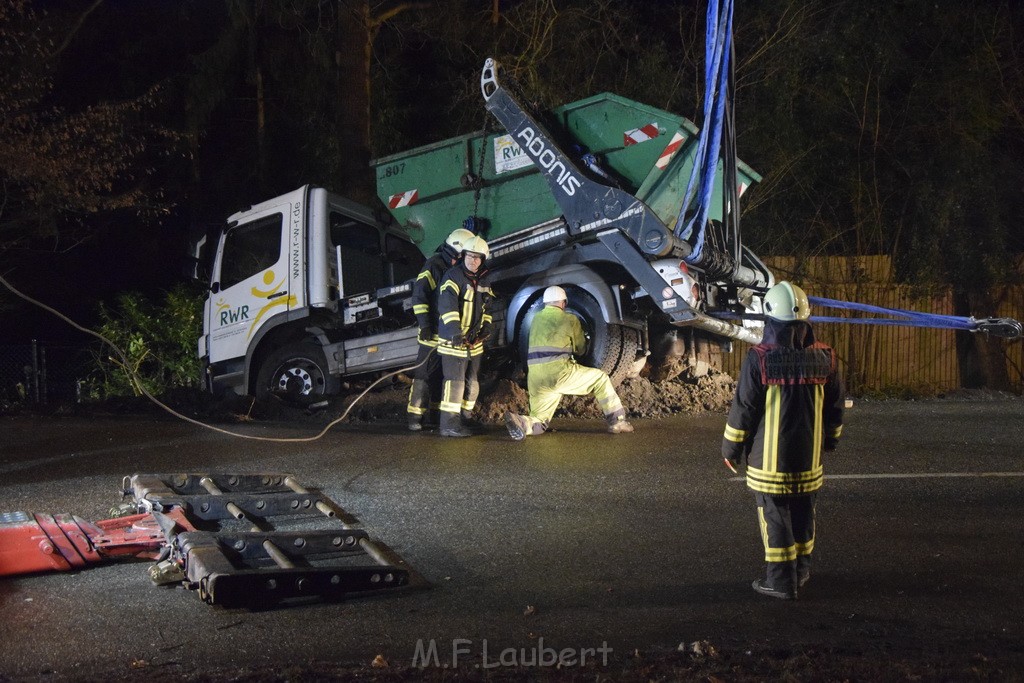 Container LKW umgestuerzt Koeln Brueck Bruecker- Dellbruecker Mauspfad P487.JPG - Miklos Laubert